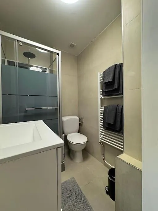 Appartement Au Coeur Du Parvis De Saint-Gilles Brussels 0*,